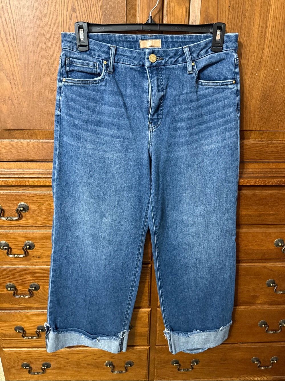 Kut from the Kloth Mid-Rise Cropped Blue Denim Jeans